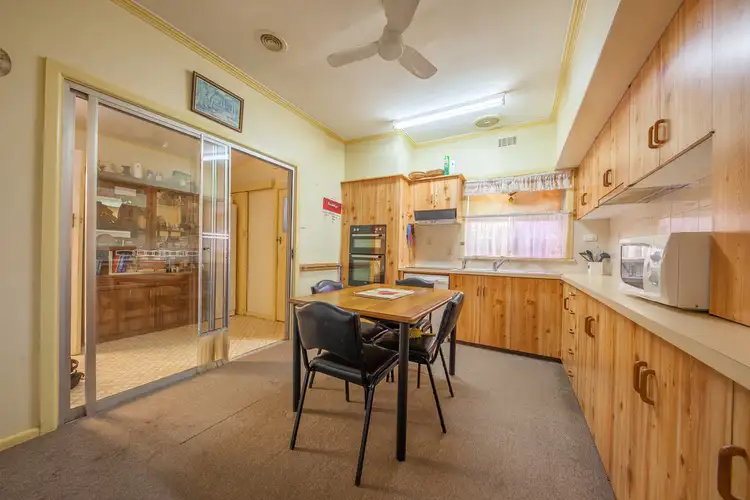 Second view of Homely house listing, 6 Quinlivan Place, Wodonga VIC 3690