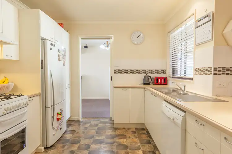 Fourth view of Homely house listing, 6 Holt Place, Wodonga VIC 3690