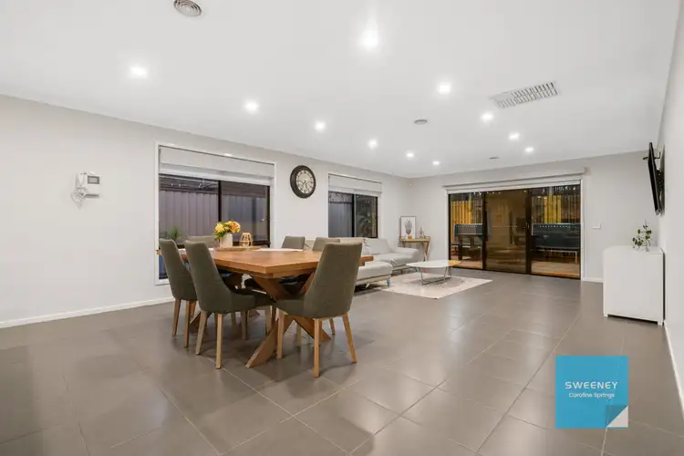 Fifth view of Homely house listing, 33 Wylie Circuit, Burnside Heights VIC 3023