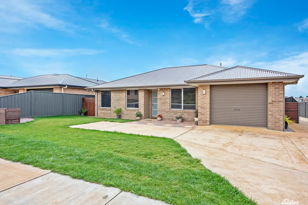 Main view of Homely unit listing, 1/9 Nairana Avenue, Shorewell Park TAS 7320