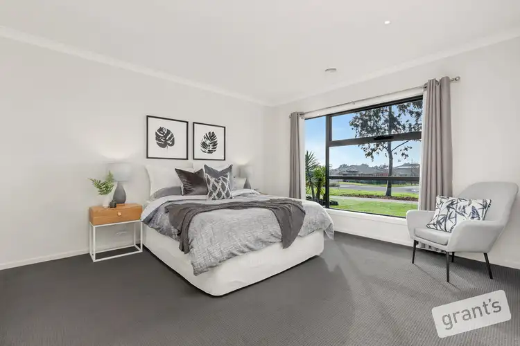 Sixth view of Homely house listing, 2 Frogmore Lane, Cranbourne North VIC 3977