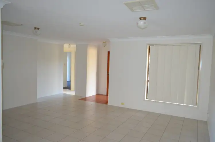 Sixth view of Homely house listing, 14 Colleen Avenue, Emerald QLD 4720