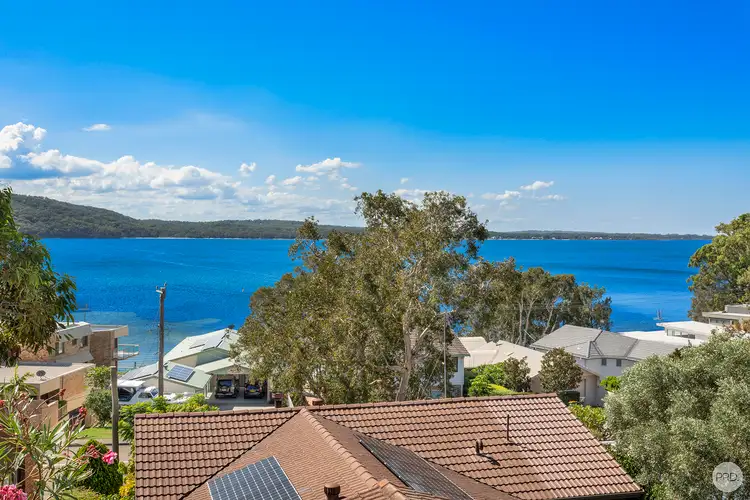 1/11 Grandview Close, Soldiers Point NSW 2317