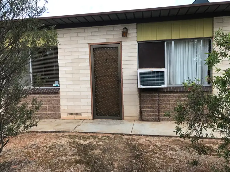 4 40 FIRST STREET