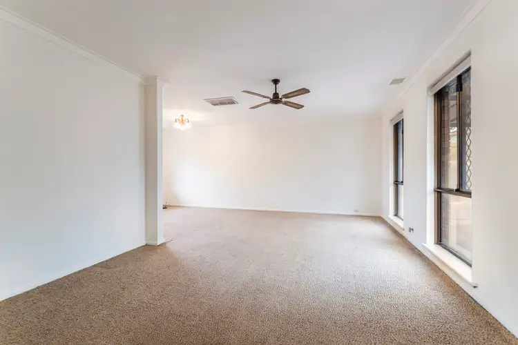 Seventh view of Homely house listing, 5 McKay Court, Bibra Lake WA 6163