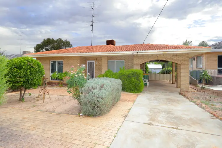 24 Robinson St, Northam WA 6401