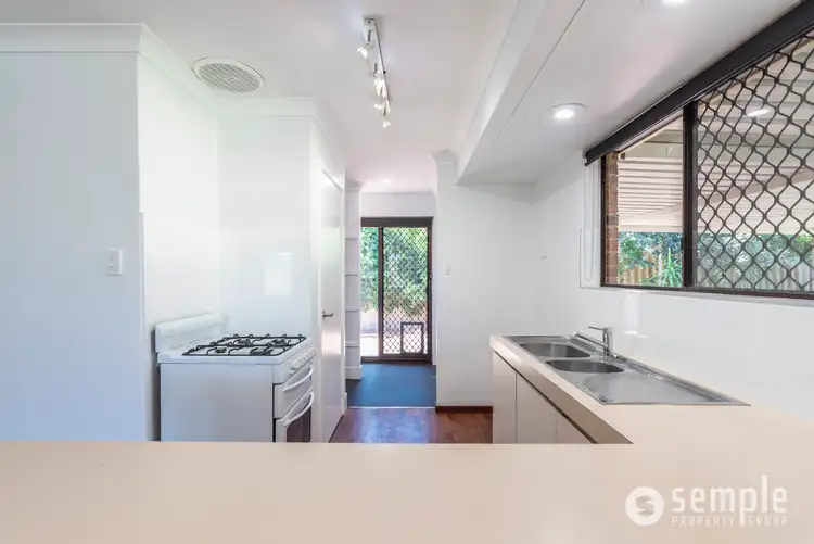 Sixth view of Homely house listing, 2 Gazania Grove, Yangebup WA 6164