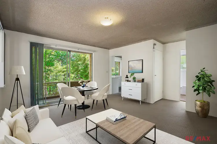 3/9 Holborn Ave
