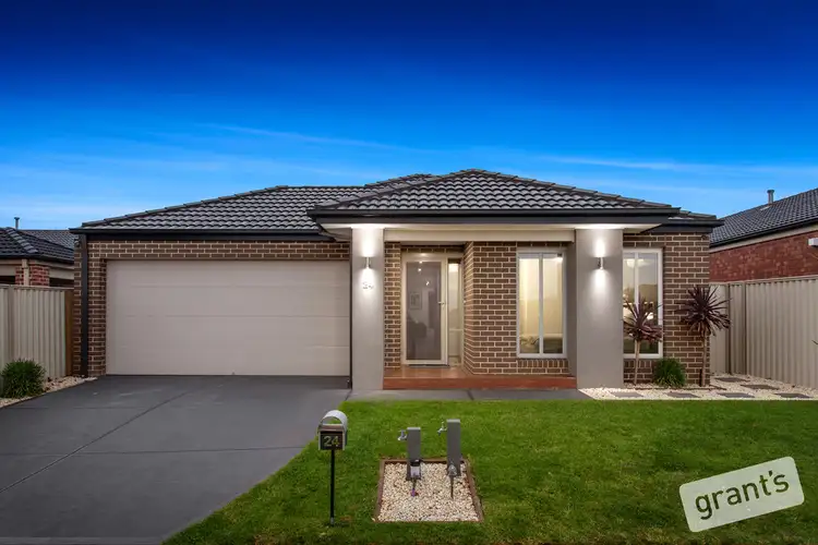 24 Cockatoo Road, Pakenham VIC 3810