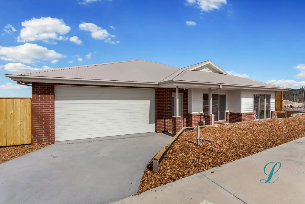 Main view of Homely house listing, 86 Retreat Crescent, Sunbury VIC 3429