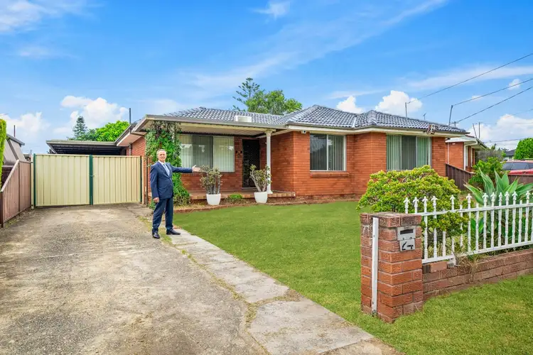 24 Musgrave Crescent, Fairfield West NSW 2165
