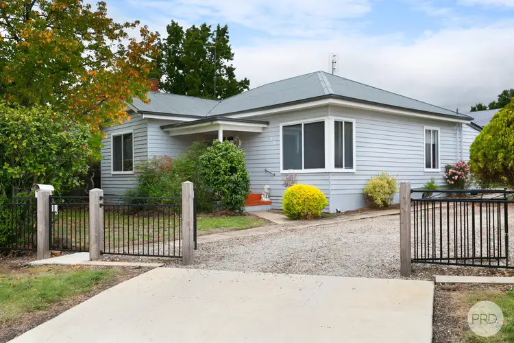 35 Melbourne Road, Creswick VIC 3363