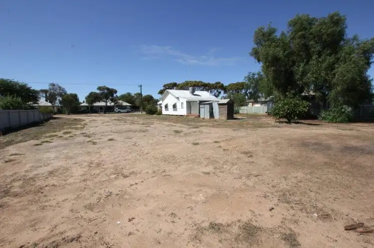 Fifth view of Homely house listing, 22 Cummings Street, Merredin WA 6415