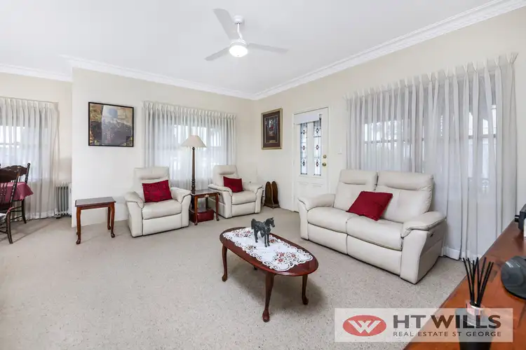Second view of Homely villa listing, 1/76 Greenarce Road, Connells Point NSW 2221