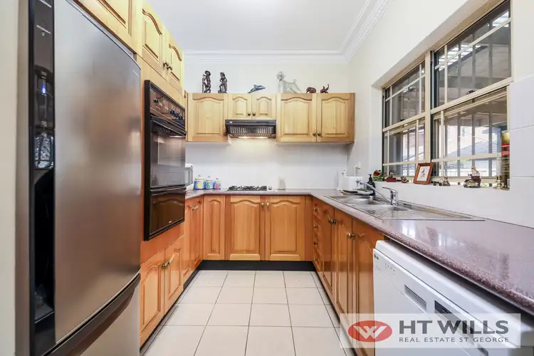 Fifth view of Homely villa listing, 1/76 Greenarce Road, Connells Point NSW 2221
