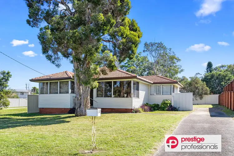53 Renton Avenue, Moorebank NSW 2170