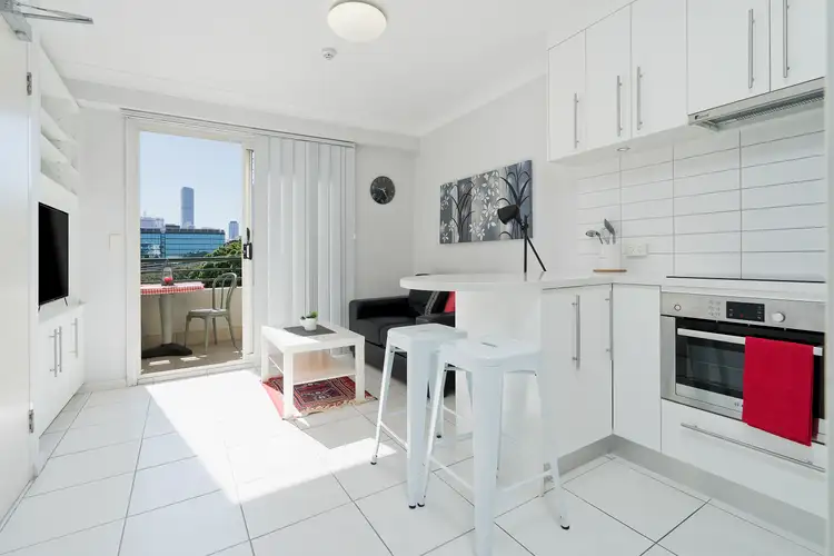 Third view of Homely unit listing, 16/23 Edmondstone Street, South Brisbane QLD 4101