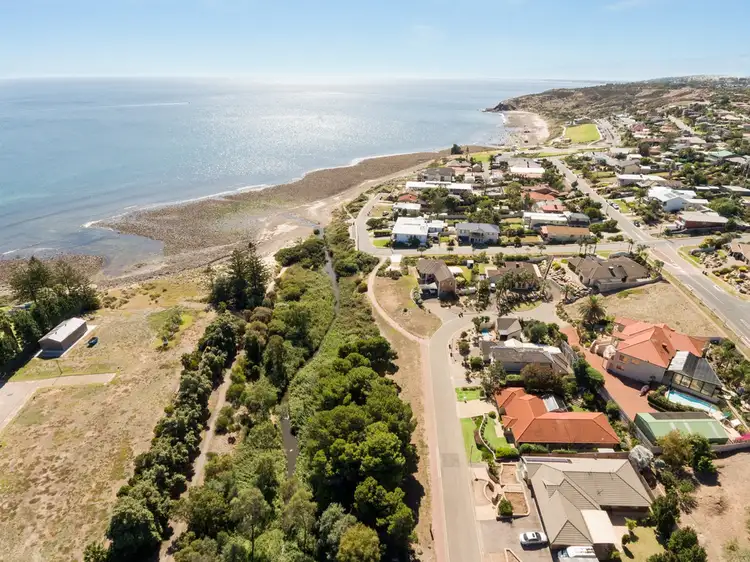 Fifth view of Homely house listing, 2 Osprey Court, Hallett Cove SA 5158
