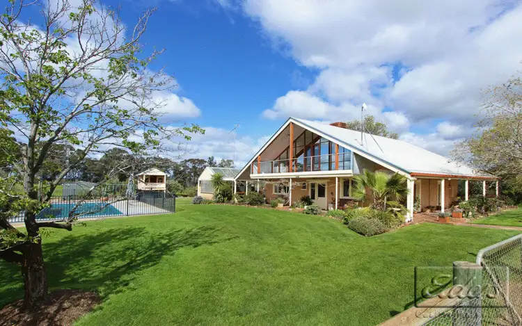 665 Mannes Lane, Axe Creek VIC 3551