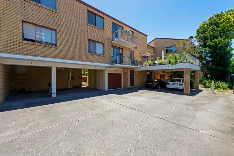 10/25 Imperial Parade, Labrador QLD 4215