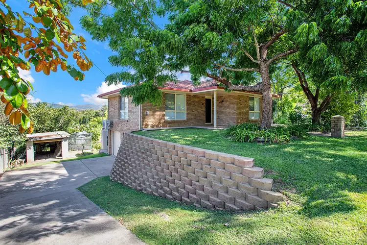 25 Hill Street, Sarina QLD 4737