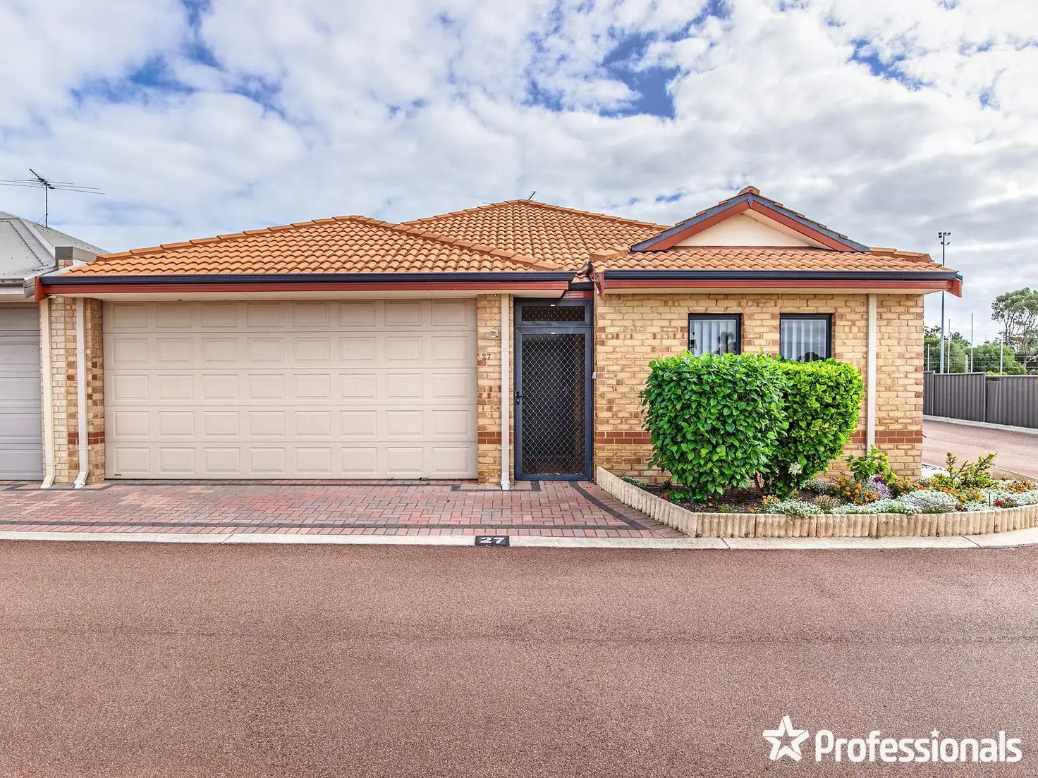 Main view of Homely villa listing, 27/9 Bradbury Street, Rockingham WA 6168