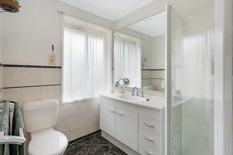 Sixth view of Homely house listing, 5 BUCKLAND COURT, Endeavour Hills VIC 3802