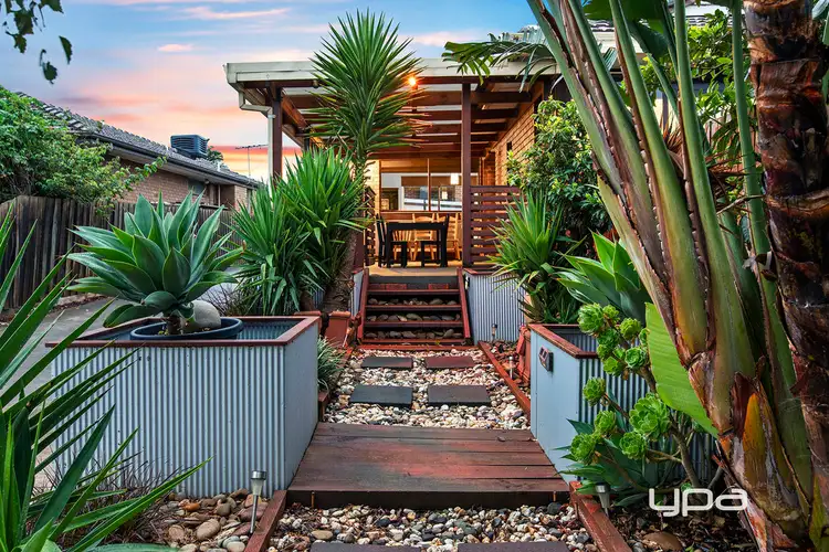 Main view of Homely unit listing, 1/4 Altyre Court, St Albans VIC 3021