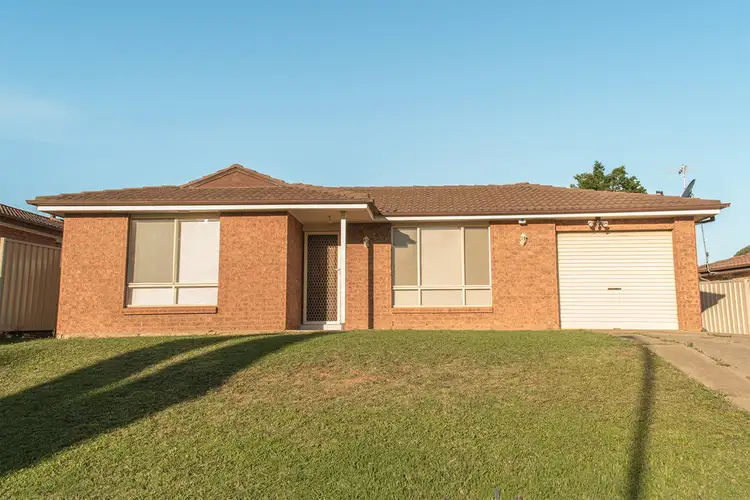 34 Gillian Crescent