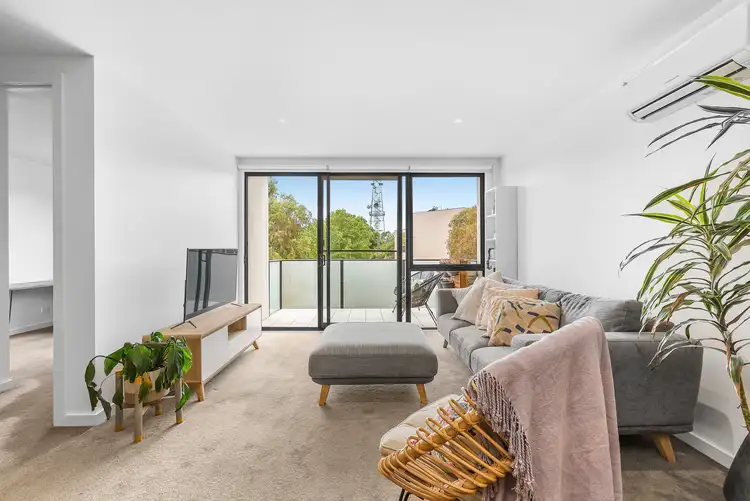 Third view of Homely house listing, 28/8 Crefden Street, Maidstone VIC 3012
