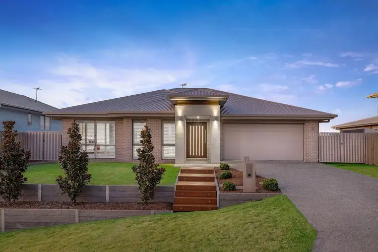 11 Lorikeet Street, Upper Kedron QLD 4055