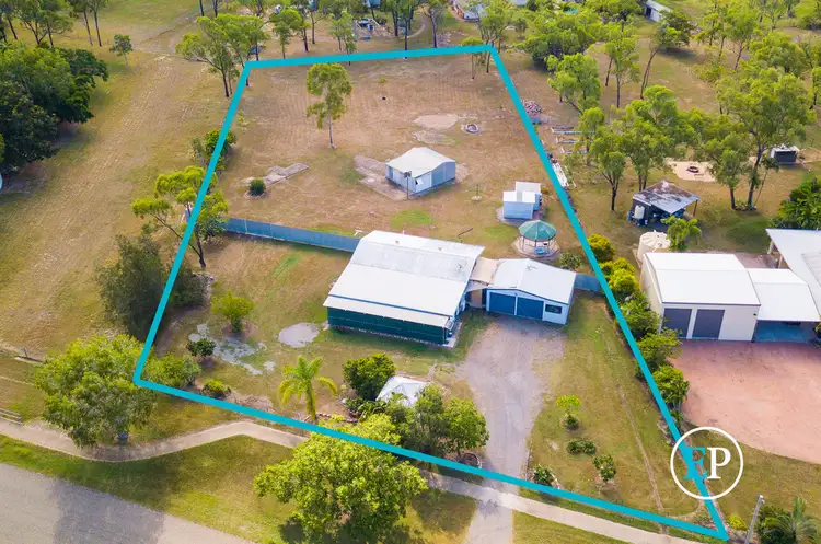 4 Holly Court, Mount Low QLD 4818