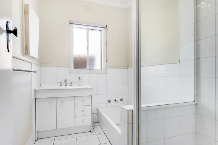 Sixth view of Homely house listing, 1/8 Parer Street, Frankston VIC 3199