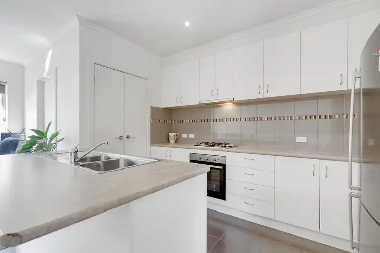 Fifth view of Homely house listing, 2/8 Parer Street, Frankston VIC 3199