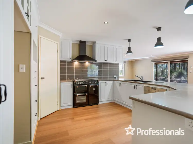 Sixth view of Homely house listing, 2 Pridmore Place, Bedfordale WA 6112