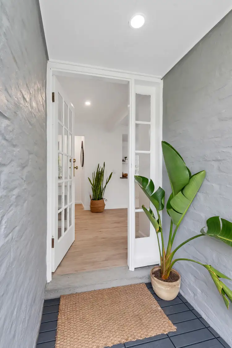 Fifth view of Homely house listing, 2 Wilga Court, Ashmore QLD 4214
