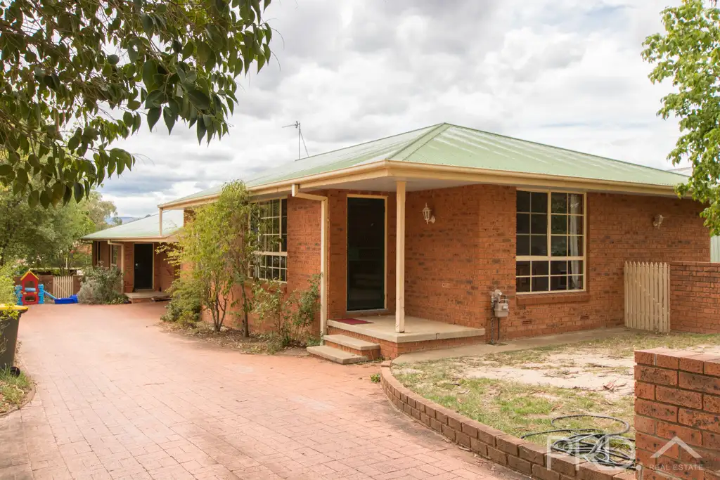 Main view of Homely block of units listing, 4 McAlister Street, Tumut NSW 2720