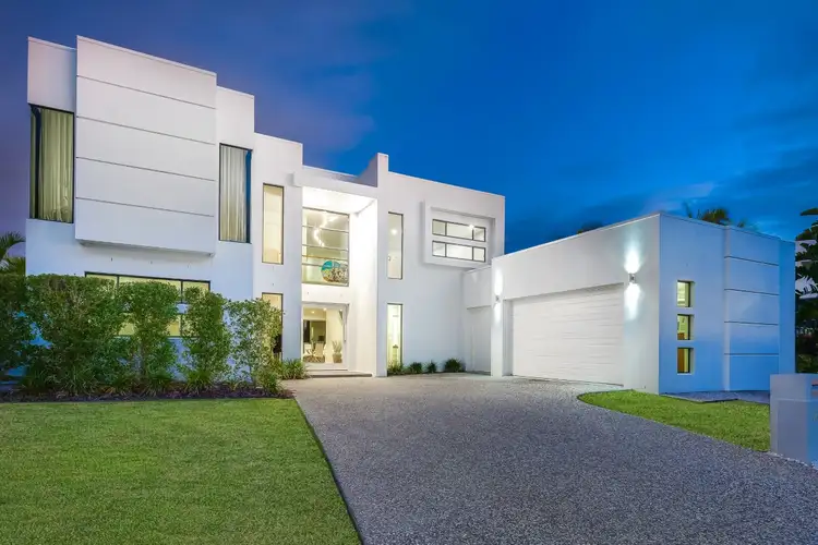 2313 Belmont Court East, Hope Island QLD 4212