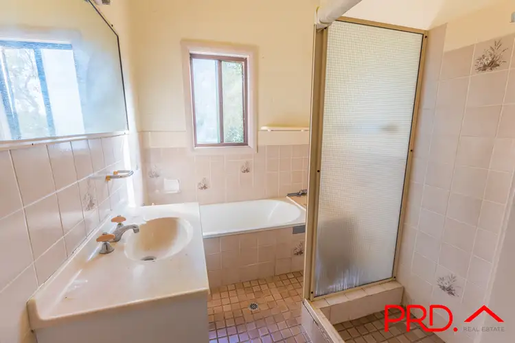 Seventh view of Homely house listing, 1 Hilton Street, Tamworth NSW 2340