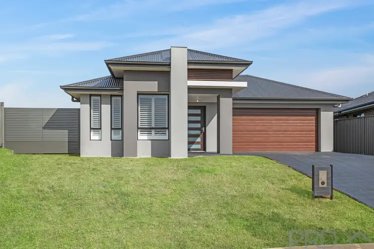 10 Medlar Circuit, Gillieston Heights NSW 2321