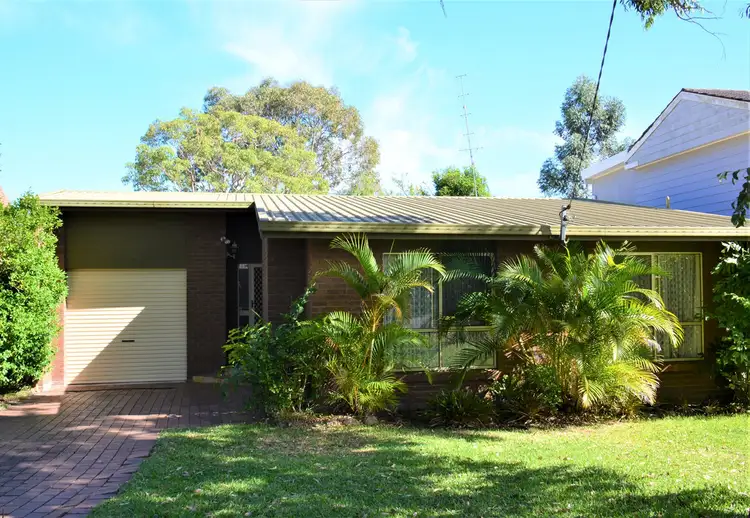 4 Muraban Road, Summerland Point NSW 2259