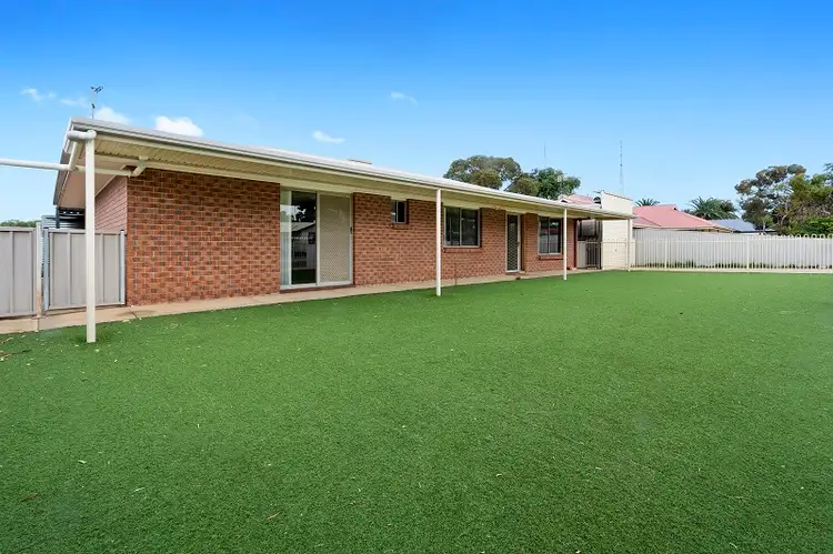 6 McCutcheon Street, Waikerie SA 5330