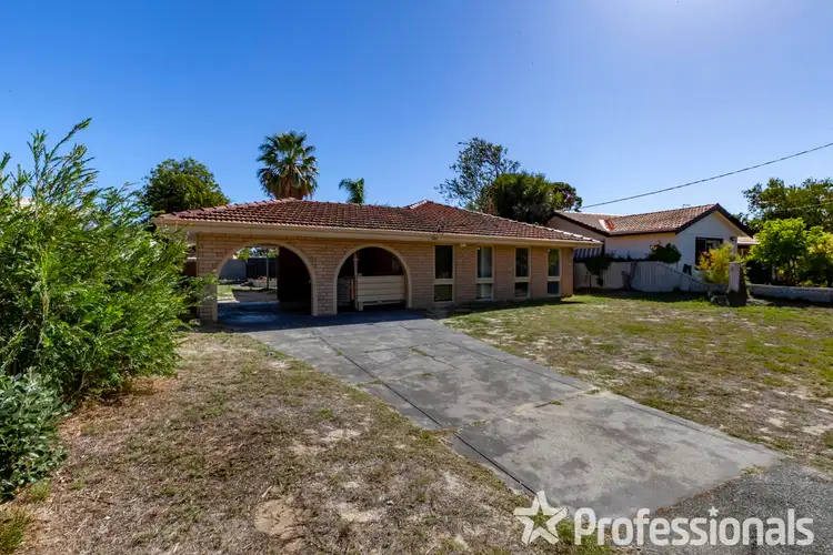 Second view of Homely house listing, 14 Waratah Drive, Camillo WA 6111