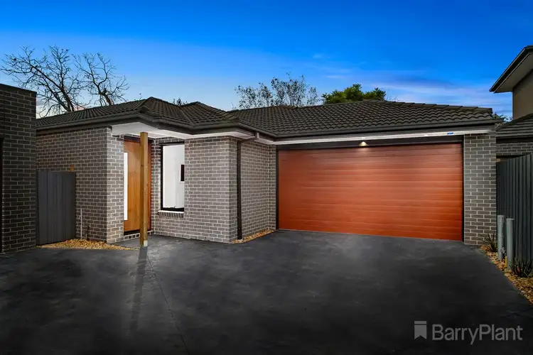 2/17 Birkenhead Drive, Kilsyth VIC 3137