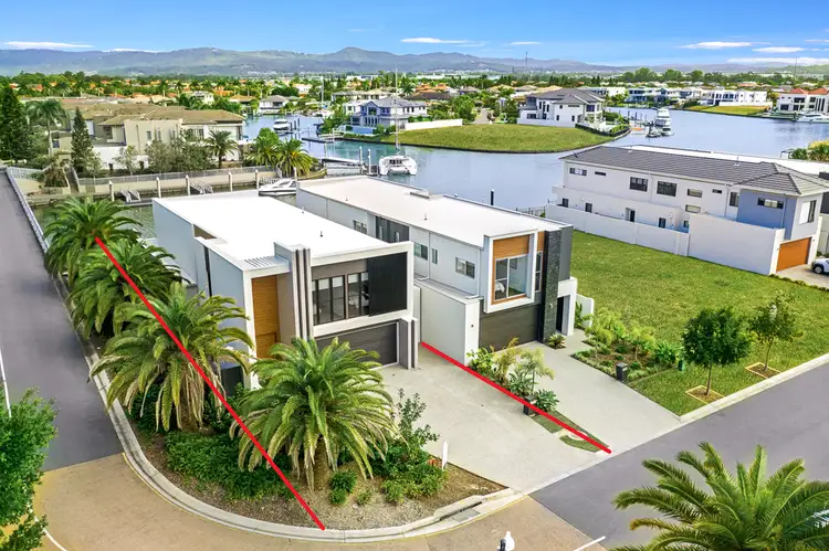 5001 Point Drive, Hope Island QLD 4212