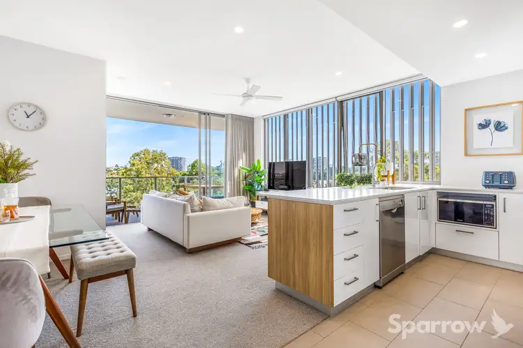 504/54 Lincoln Street, Greenslopes QLD 4120