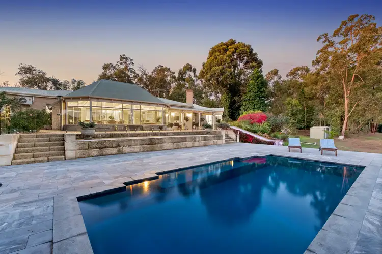 39 Lakeview Drive, Gidgegannup WA 6083