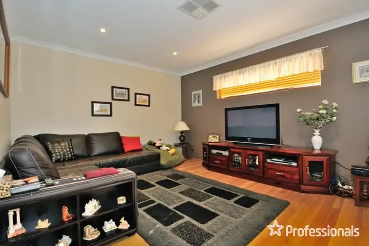 Sixth view of Homely house listing, 2 Jupiter Bend, Rockingham WA 6168