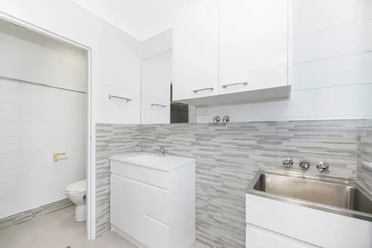 Sixth view of Homely unit listing, 2/11-13 Hughes Street, Hermit Park QLD 4812