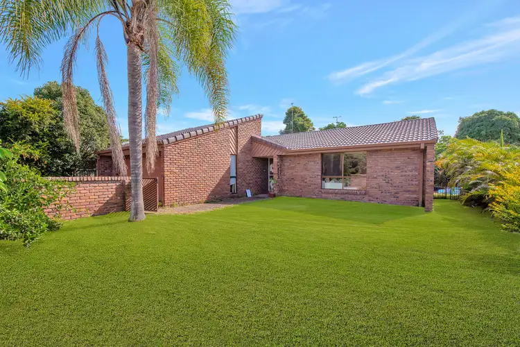 14 Fullerton Street, Benowa QLD 4217